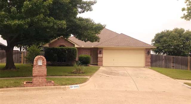 Photo of 1008 Springhill Dr, Saginaw, TX 76179