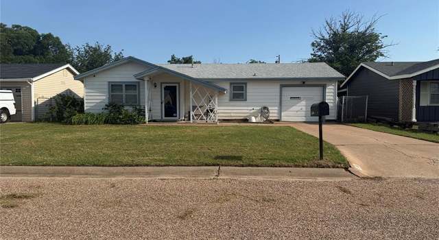 Photo of 504 Dodson Dr, Stamford, TX 79553