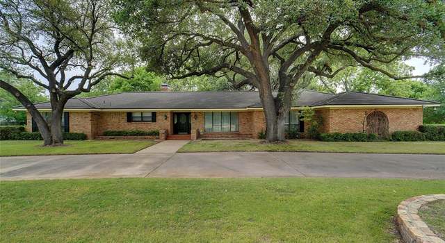 Photo of 6315 N Hill Ln, Fort Worth, TX 76135