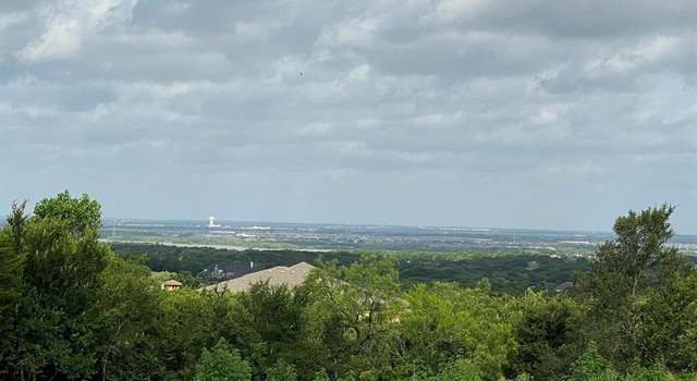 Photo of 2401 Skyline Ct, Cedar Hill, TX 75104