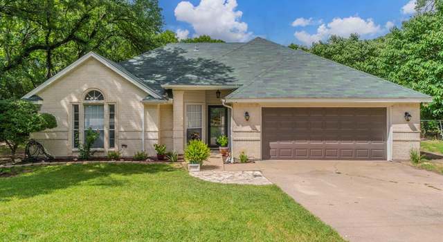 Photo of 1405 Scotland Ave, Azle, TX 76020