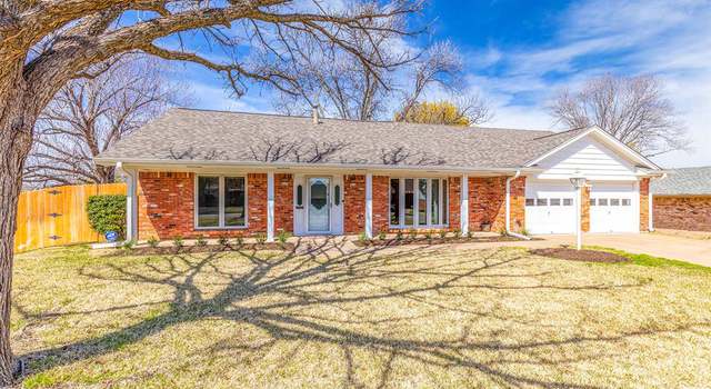 Photo of 6220 Whitman Ave, Fort Worth, TX 76133