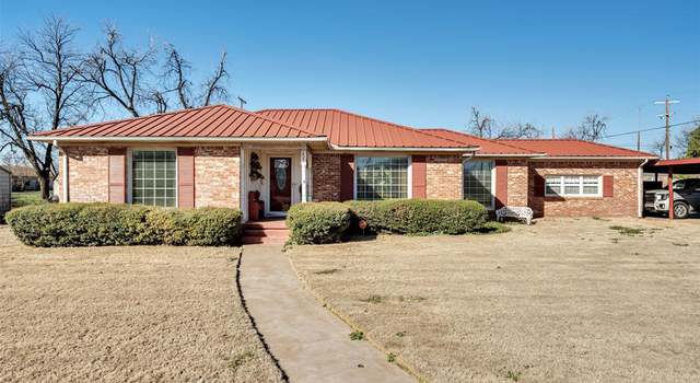 Photo of 421 S 11th Ave, Munday, TX 76371