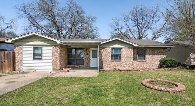 Photo of 1533 Meadowcrest Dr, Garland, TX 75042