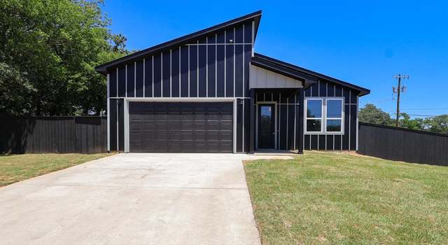 Photo of 5545 S Hampshire Blvd, Fort Worth, TX 76112