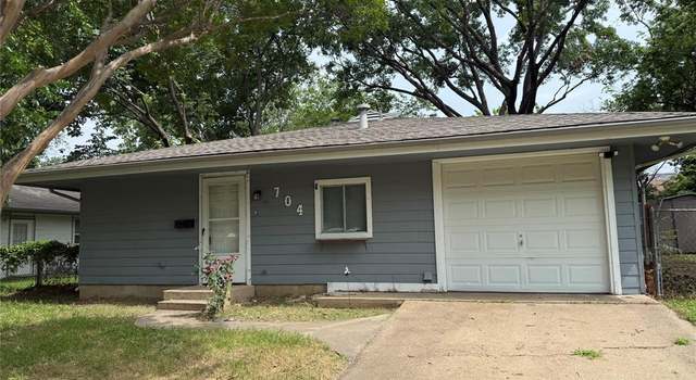 Photo of 704 Faun Dr, Euless, TX 76040