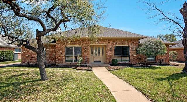 Photo of 1917 Rockbrook Dr, Arlington, TX 76006