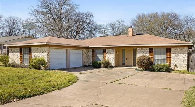 Photo of 9704 Leland Ln, Benbrook, TX 76126