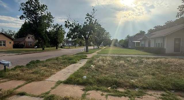 Photo of 1702 Sandefer St, Abilene, TX 79603
