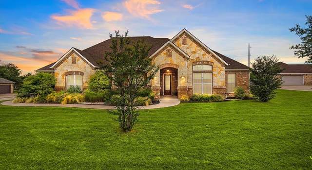 Photo of 1917 Willow Bend Dr, Oak Leaf, TX 75154