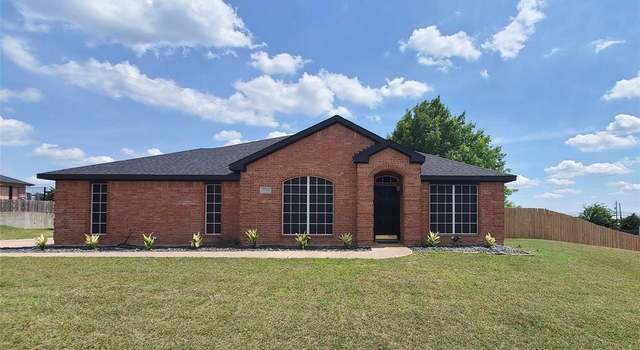 Photo of 1540 Whiterock Dr, Midlothian, TX 76065