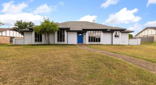 Photo of 333 Creekwood Dr, Lancaster, TX 75146