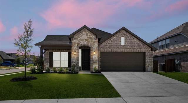 Photo of 920 Eloise Ln, Cleburne, TX 76033