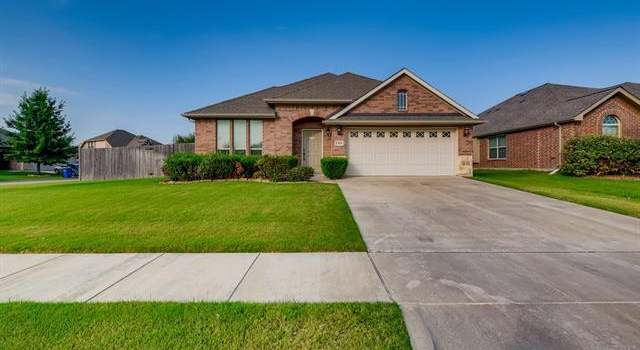 Photo of 1301 Hearthstone Dr, Burleson, TX 76028
