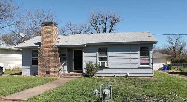 Photo of 122 N Roe St, White Settlement, TX 76108