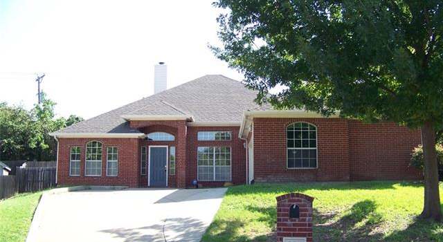 Photo of 605 Pine Meadow Ct, Arlington, TX 76012