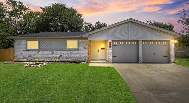 Photo of 208 Roundtree Dr, Crowley, TX 76036