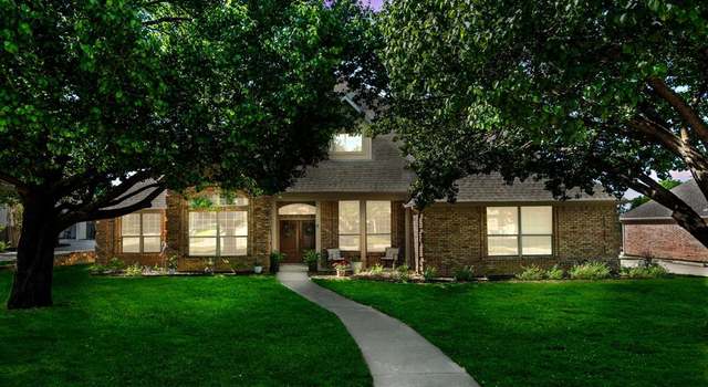 Photo of 32 Royal Oaks Cir, Denton, TX 76210