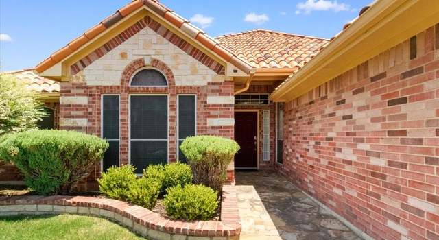 Photo of 810 W Lonesome Dove Trl, Arlington, TX 76001