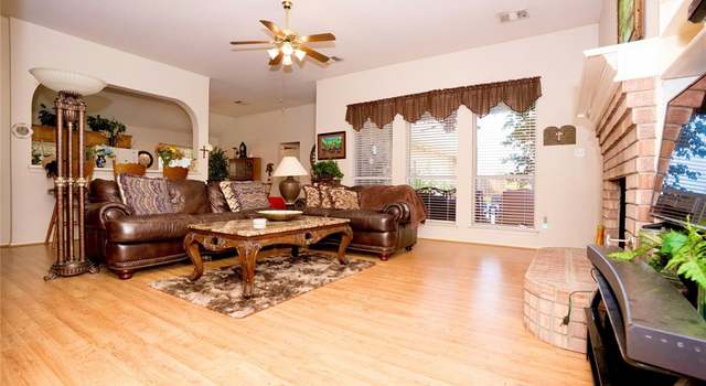 Photo of 10202 Bent Tree Dr, Rowlett, TX 75089