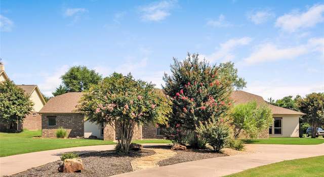 Photo of 1803 W Emerald Bend Ct, Granbury, TX 76049