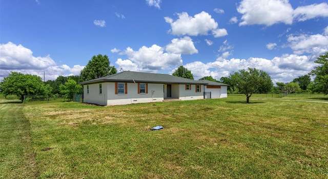 Photo of 943 Lone Star Rd, Whitesboro, TX 76273