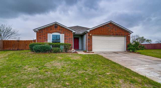 Photo of 1208 Feather Crest Dr, Krum, TX 76249