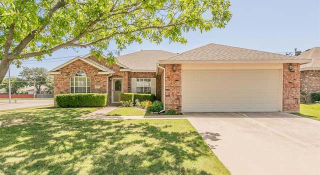 Photo of 8301 Clearbrook Dr, Fort Worth, TX 76123