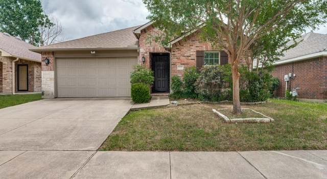 Photo of 704 Cliffmere Dr, Arlington, TX 76002