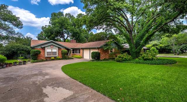 Photo of 5912 Whitman Ave, Fort Worth, TX 76133