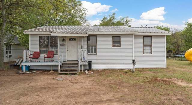 Photo of 1418 Oaklawn St, Bellmead, TX 76705