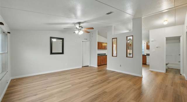 Photo of 230 Sea Salt Dr, Springtown, TX 76082