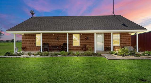 Photo of 401 N Baese Rd, West, TX 76691