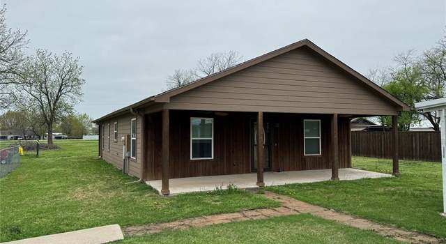 Photo of 106 E Reed St, Bonham, TX 75475