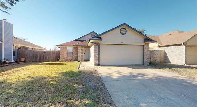 Photo of 4806 Abbott Ave, Arlington, TX 76018