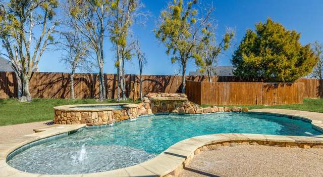 Photo of 611 Fawn Trl, Tioga, TX 76271