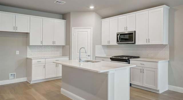 Photo of 6621 Berry Bend Rd, Fort Worth, TX 76036