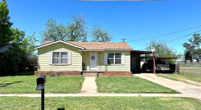 Photo of 1041 N 3rd Ave, Munday, TX 76371