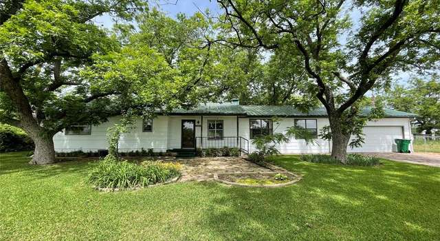 Photo of 506 Avenue C, Carbon, TX 76435