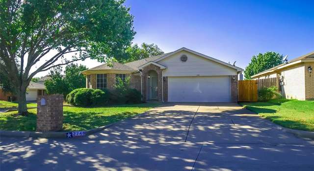 Photo of 2748 Brea Canyon Rd, Fort Worth, TX 76108