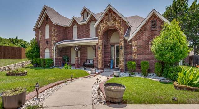 Property at 717 Newcastle Dr, DeSoto, TX 75115, 4 beds, 3 baths