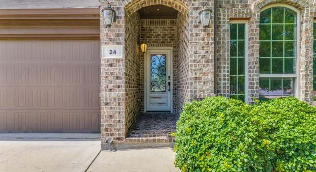 Photo of 24 Oakridge Ln, Edgecliff Village, TX 76134