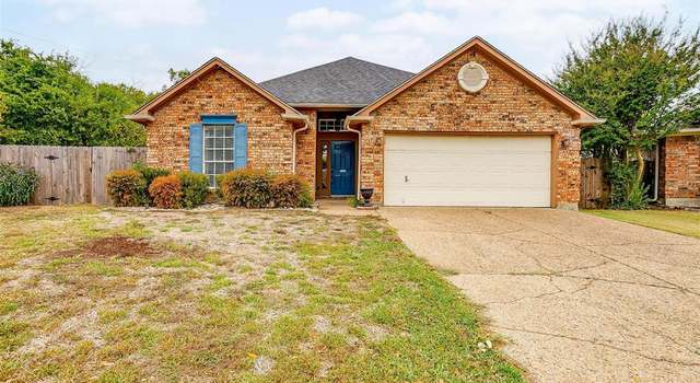 Photo of 904 Hillwood Ct, Arlington, TX 76017