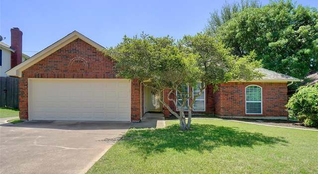 Photo of 2120 Turf Club Dr, Arlington, TX 76017