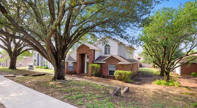 Property at 2309 Rockhill Rd, McKinney, TX 75072, 3 beds, 2 baths