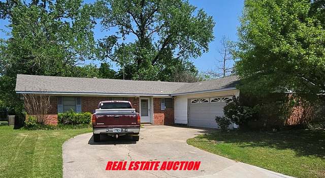 Photo of 1409 Lynwood St, Gainesville, TX 76240