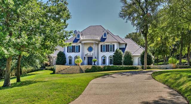 Photo of 5804 Indianwood Ln, Fort Worth, TX 76132