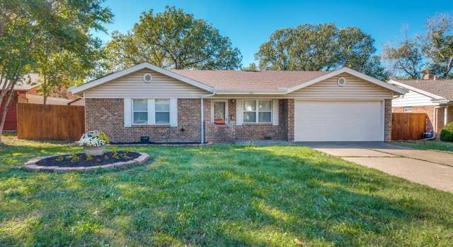 Photo of 924 Blue Lake Dr, Fort Worth, TX 76103