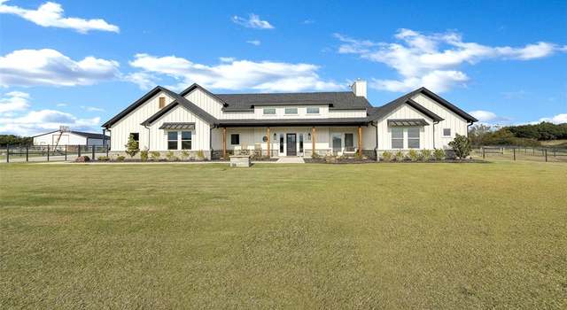 Photo of 215 Quail Ridge Ct, Decatur, TX 76234