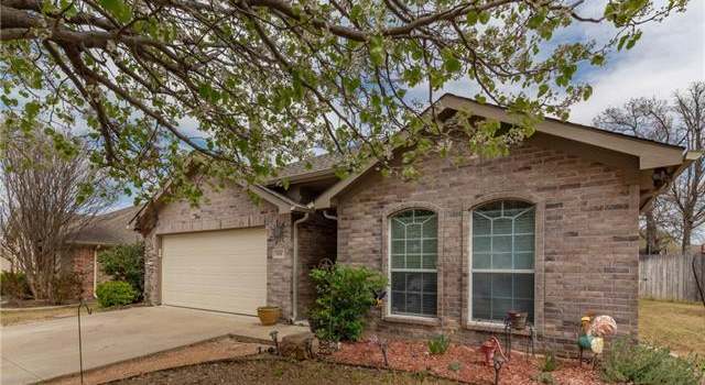 Photo of 616 Kriston Dr, Azle, TX 76020